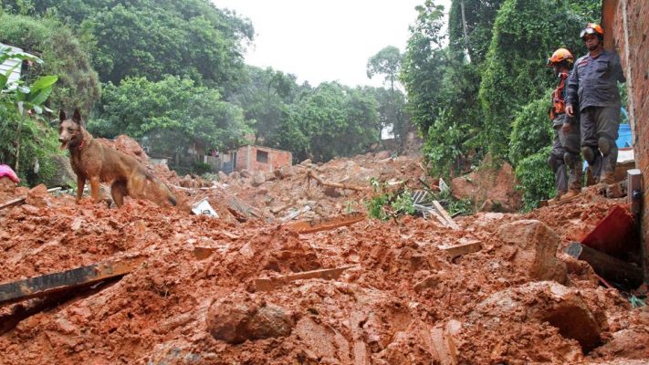 El temporal deja un rastro de «muerte y destrucción» en el litoral de Brasil