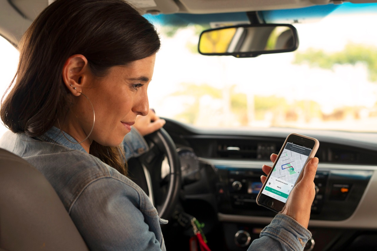 Uber suma una función para que las socias conductoras puedan realizar viajes exclusivamente con usuarias mujeres