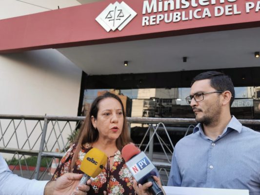Ex funcionario de Comuna asuncena denuncia que su celular fue vulnerado
