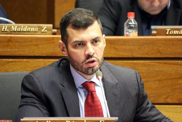 Cámara de Diputados tratará este miércoles proyecto de Ley que extiende el plazo de ingreso a Informconf