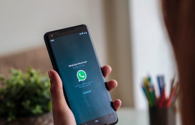 La OMS lleva la información de la COVID-19 a millones de personas a través de WhatsApp