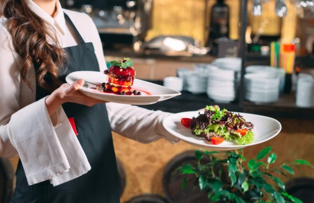 Sector gastronómico anuncia que no acatará el decreto presidencial: «Si el Ministerio Público quiere continuar con sus imputaciones, bienvenido sea»