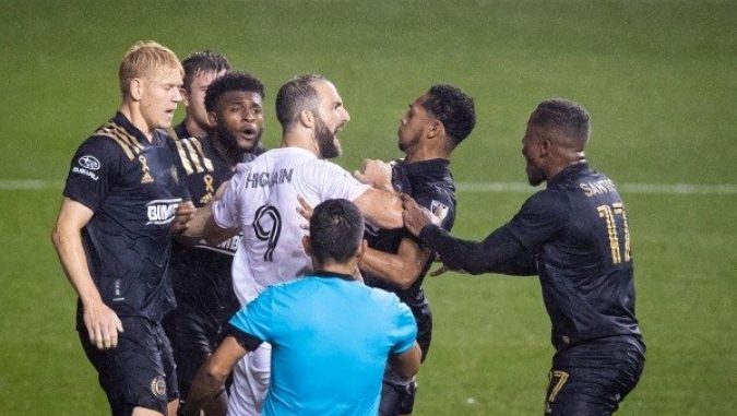 Debut amargo de Higuaín en la MLS