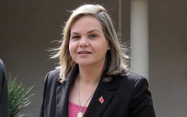 «La cancillería debe modernizarse y ser más incluyente», según Lilian Samaniego