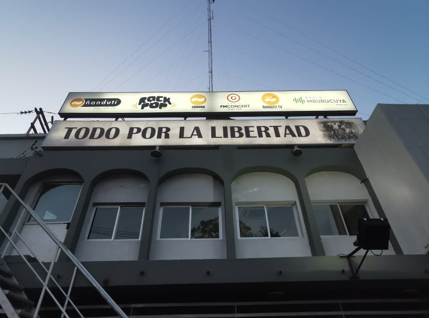 Este domingo lanzan el libro «Nuestro Único Líder», entrevistas de Humberto Rubin