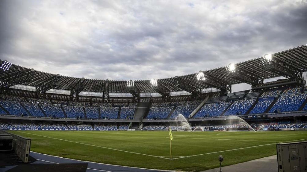 El estadio de Nápoles se llama formalmente «Diego Armando Maradona»