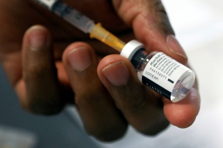 La OMS autorizó el uso de emergencia de la vacuna de Pfizer – BioNTech en todo el mundo