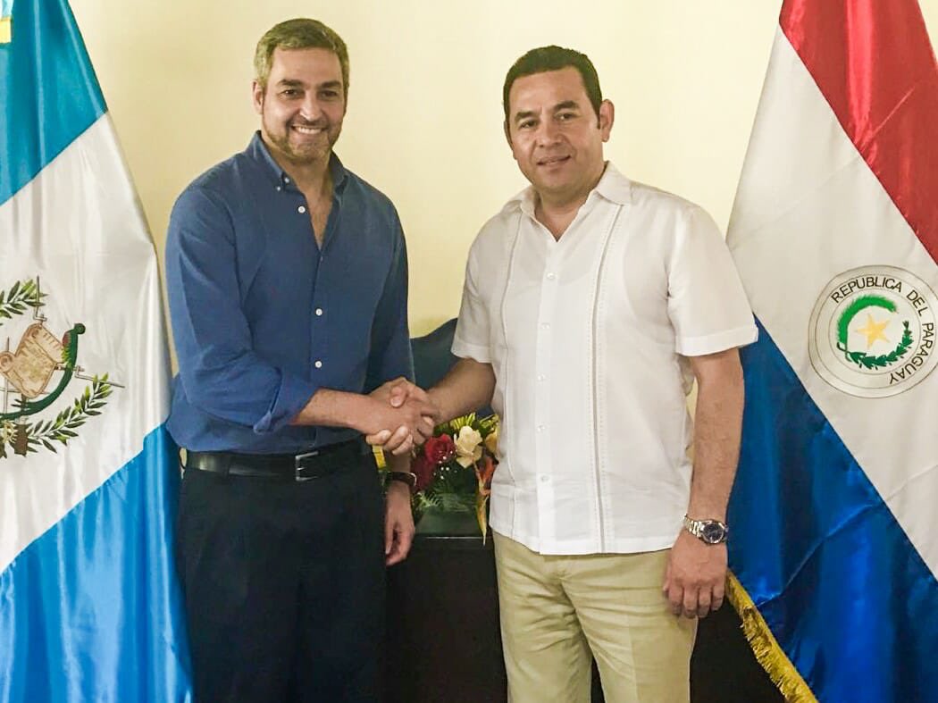 Presidente de Guatemala recibe a Mario Abdo Benítez