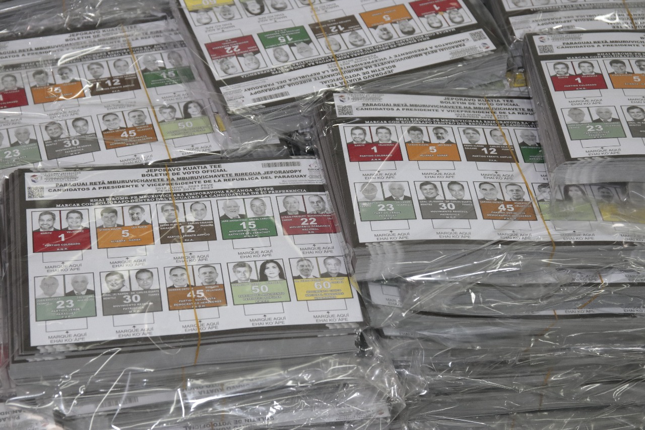 El TSJE envía material electoral a España, Argentina, Brasil y Estados Unidos