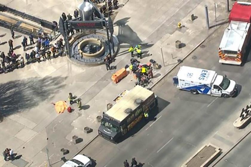 Atropello en Toronto deja nueve muertos y 16 heridos