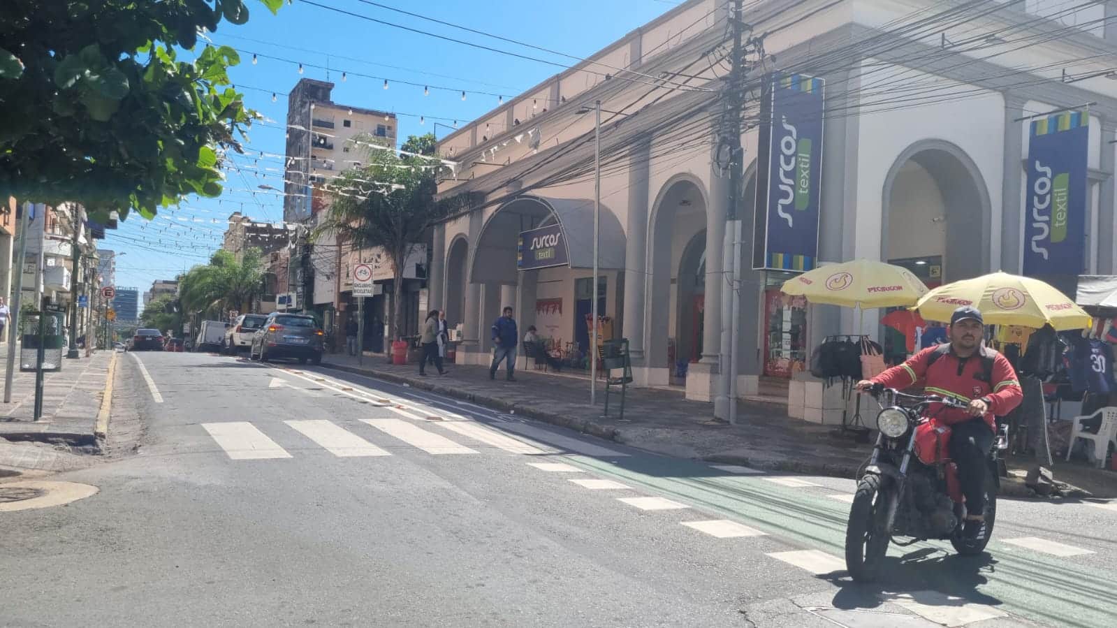 Ciclista y peatón protagonizan accidente sobre bicisenda en Calle Palma