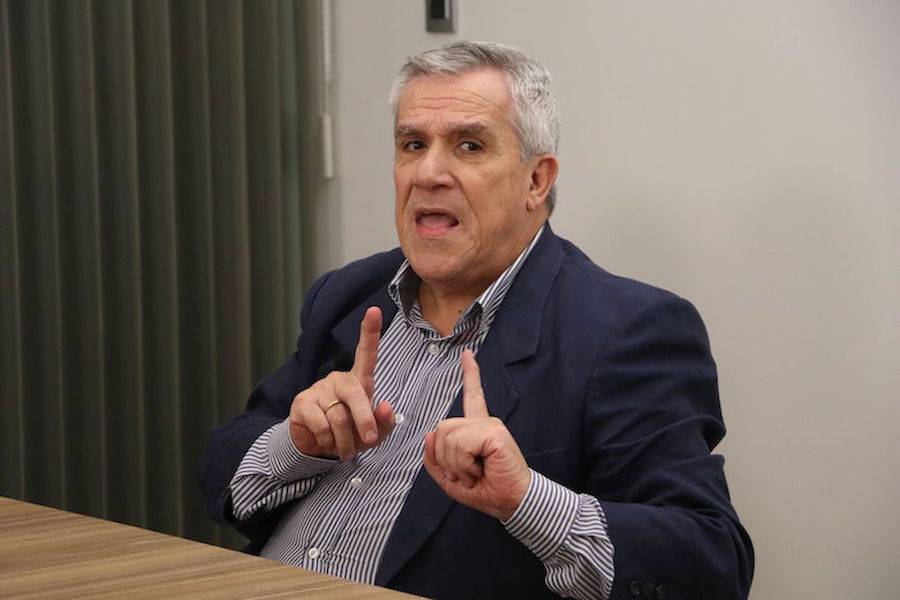 Analista asegura que Santi Peña debe evitar primeramente crisis dentro del Partido Colorado