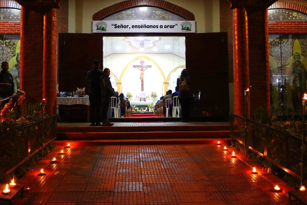 Filtración de fotos de un sacerdote en un motel: «Nunca vivieron juntos, son aventuras ocasionales», sostiene vicario