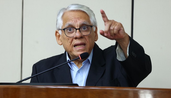 Senador se opone a jubilación vip para legisladores